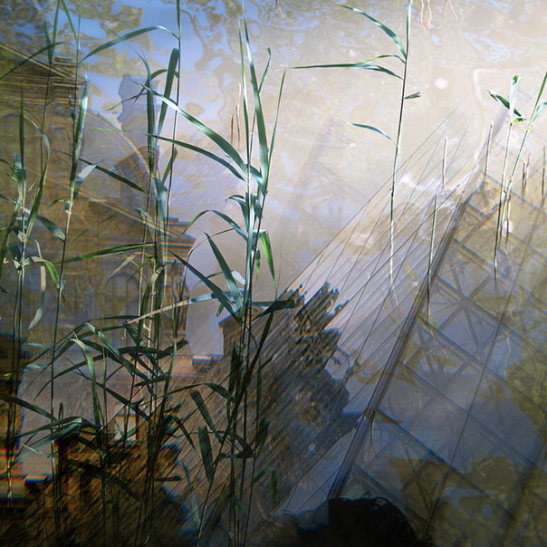 Josephine Ernst: Berlin - Blå dør og frostblade. Olie på lærred. 84x84.